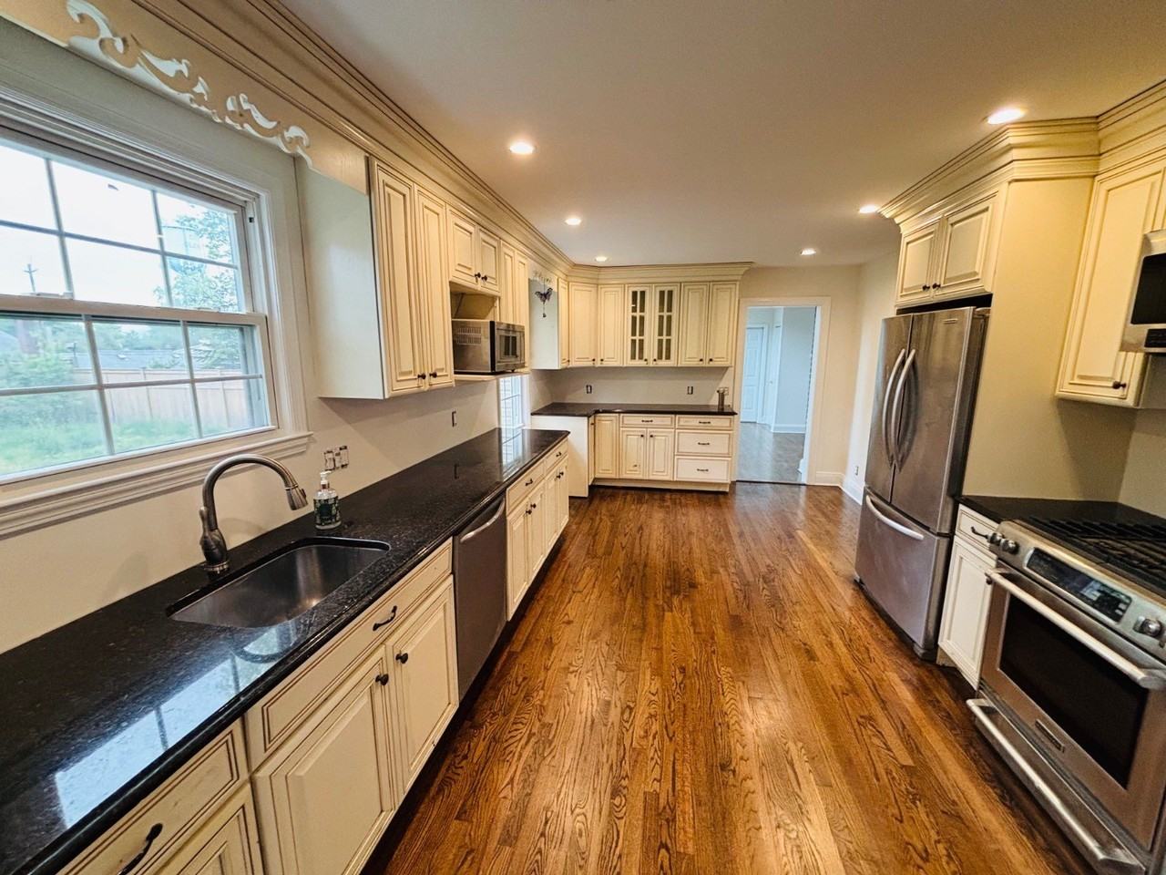 3 Leech Cir S - Photo 4 of 27