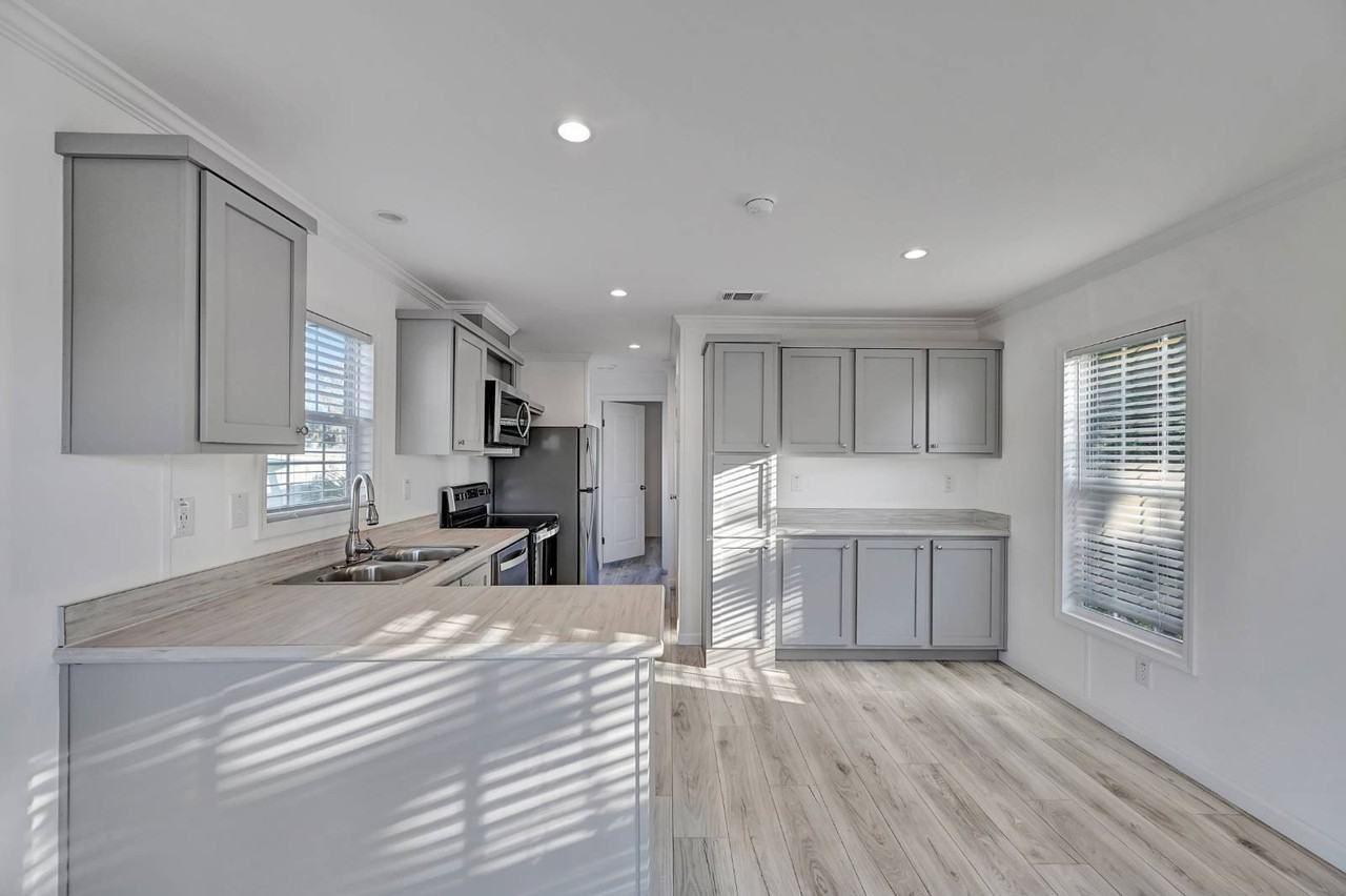 1701 Post Rd #37A - Photo 3 of 14