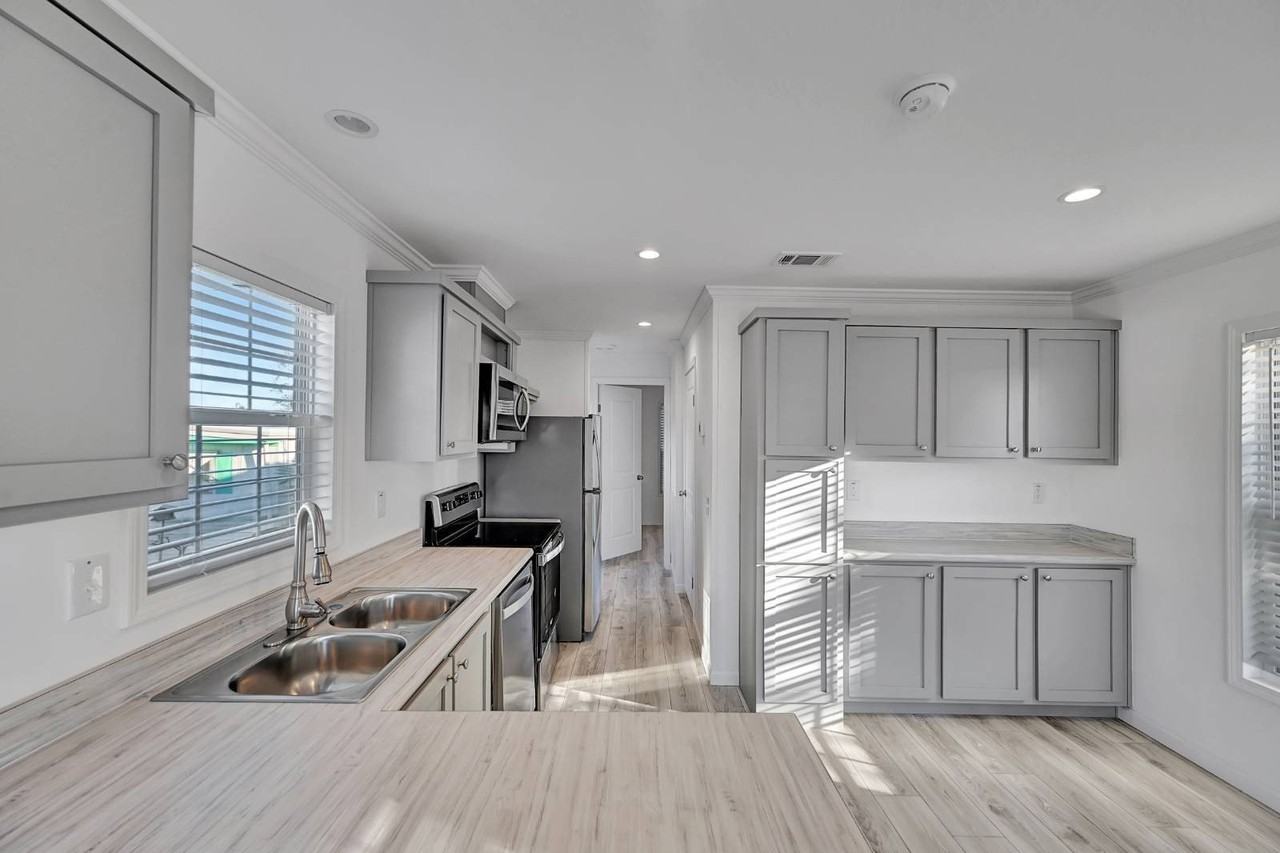 1701 Post Rd #37A - Photo 5 of 14
