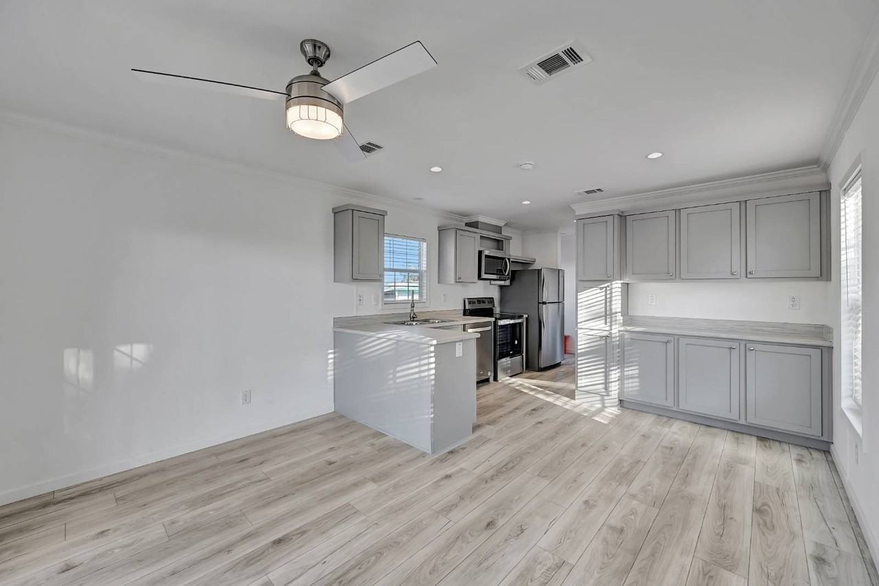 1701 Post Rd #37A - Photo 6 of 14