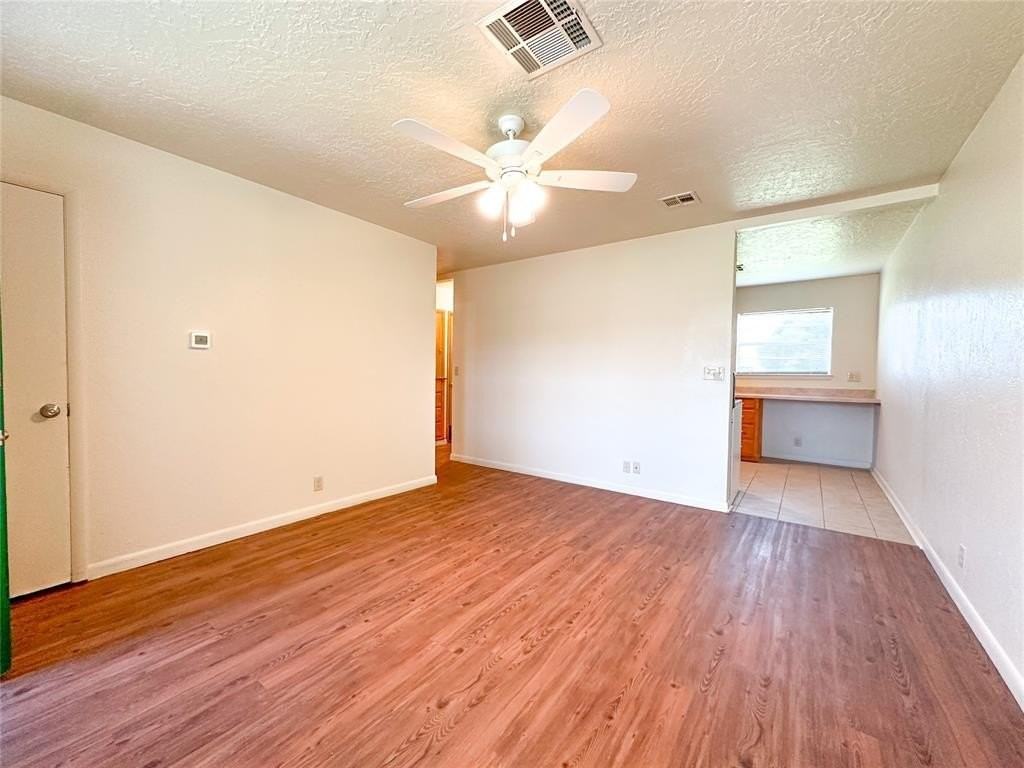 833 Owl St - Photo 3 of 14