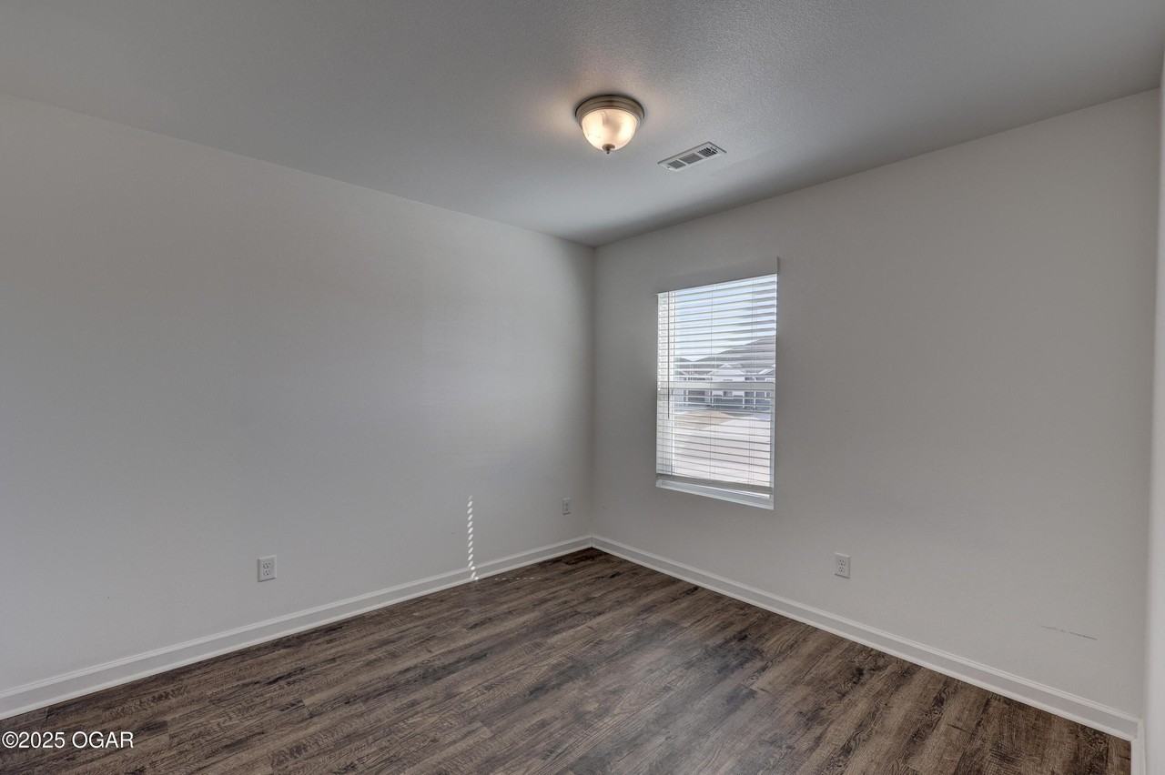 506 Alex Jordan Dr - Photo 4 of 27