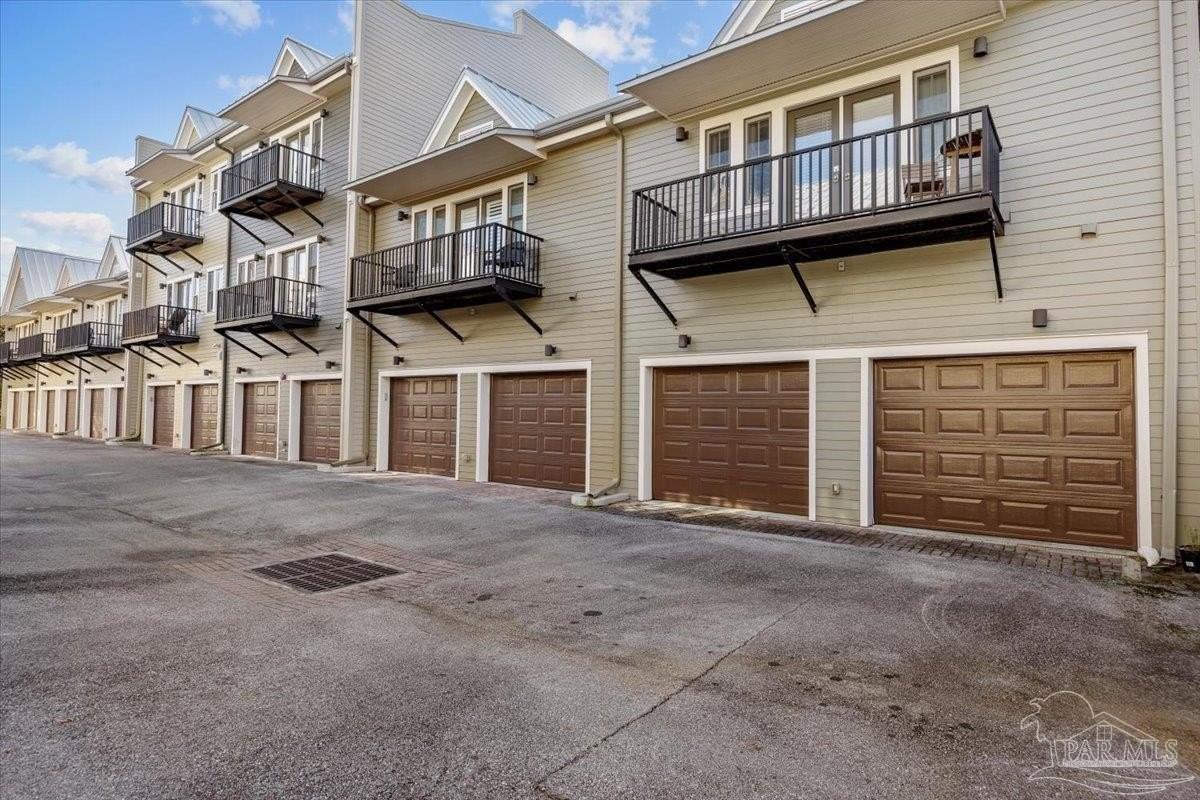 214 W La Rua St - Photo 7 of 36