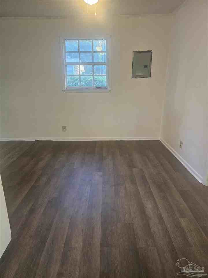 9165 Loomis St - Photo 4 of 10