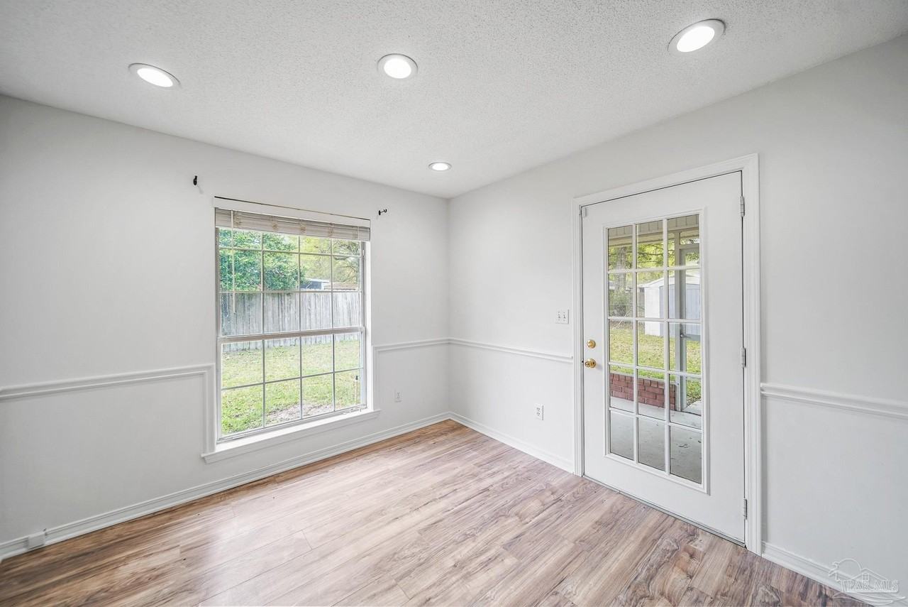 3313 Country Meadow Ln - Photo 7 of 30
