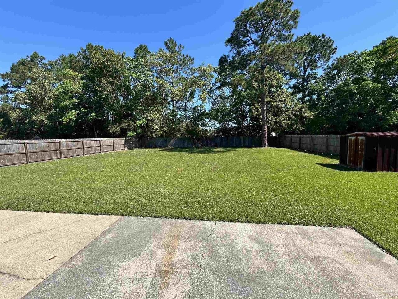 1454 Little Creek Dr - Photo 3 of 18