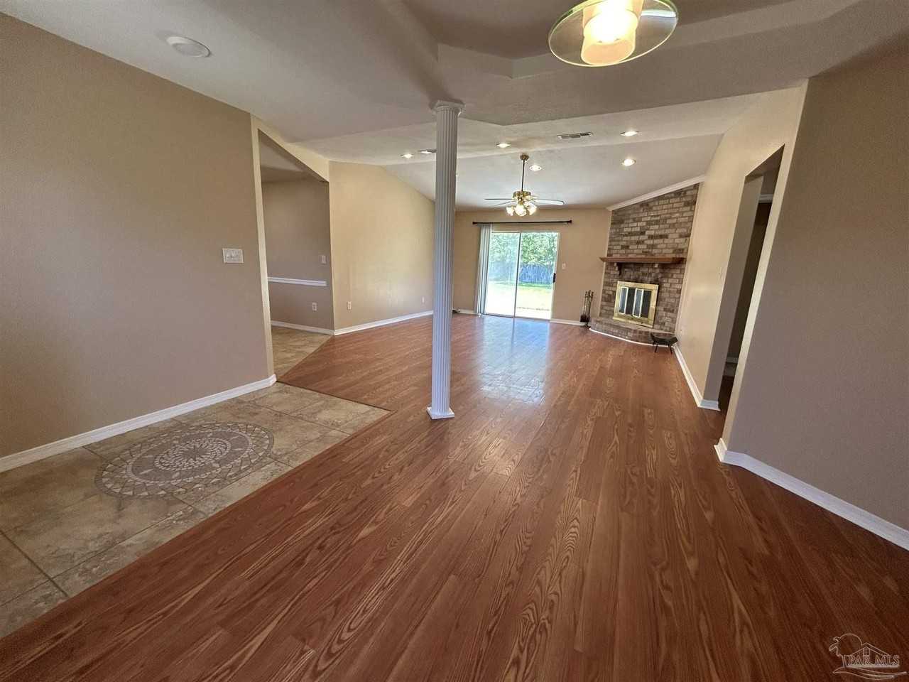 1454 Little Creek Dr - Photo 5 of 18
