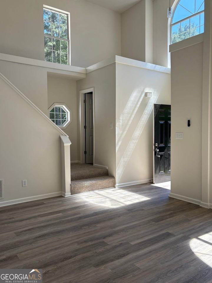 95 Prestwick Ln - Photo 3 of 37