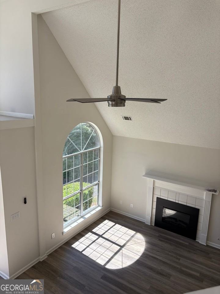 95 Prestwick Ln - Photo 5 of 37