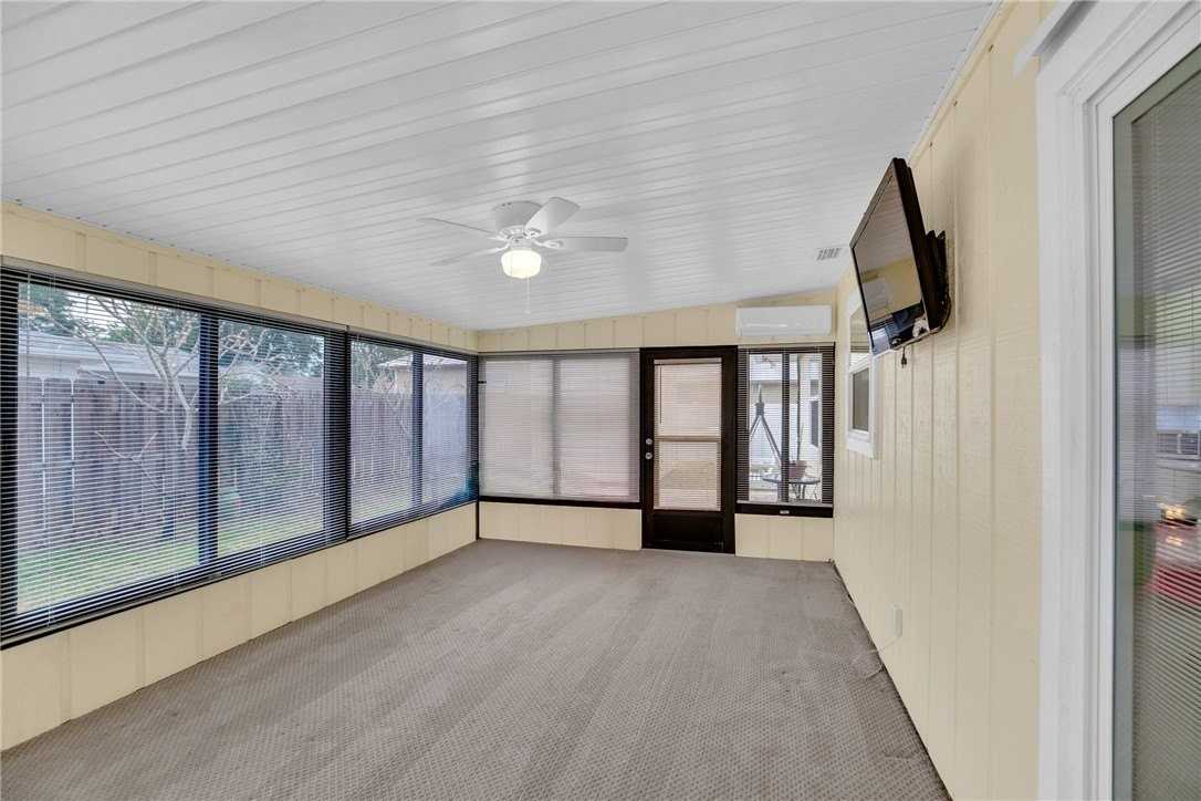 27 Sunset Dr - Photo 6 of 32