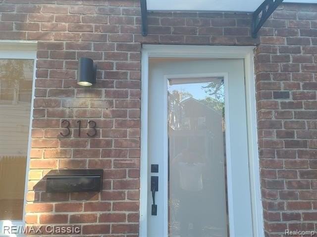 311 Park Ave - Photo 2 of 37