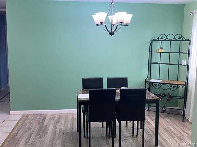 420 Baldwin Ave - Photo 3 of 10