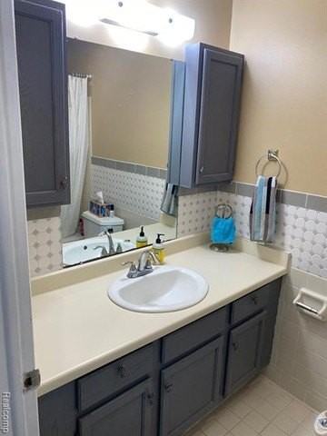 420 Baldwin Ave - Photo 5 of 10