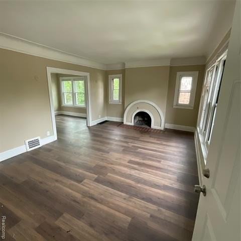 15464 Gilchrist St - Photo 2 of 19