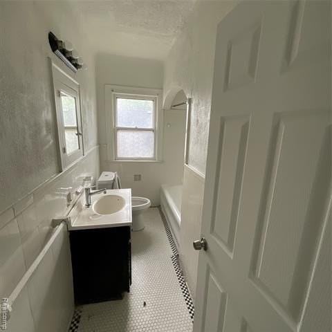15464 Gilchrist St - Photo 7 of 19