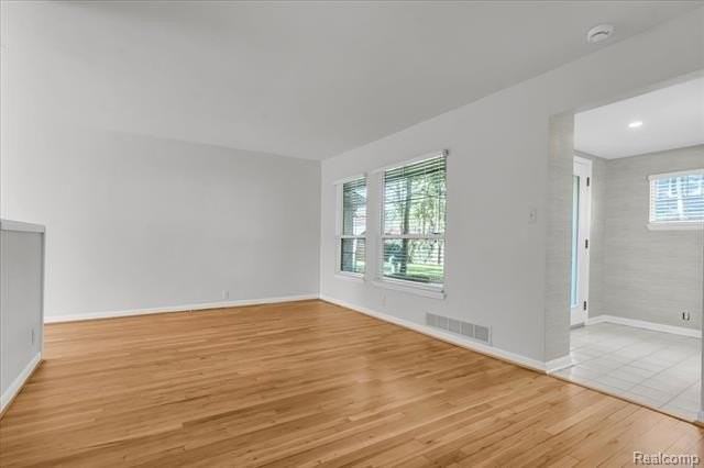 1075 N Old Woodward Ave - Photo 7 of 30