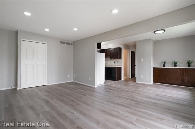 37095 Nottingham Dr #15 - Photo 6 of 20