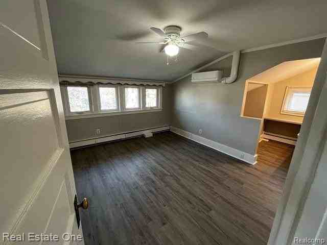 817 N Main St - Photo 7 of 25