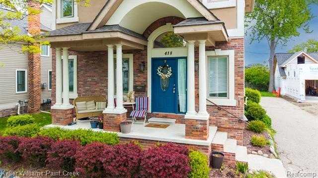418 Oak St - Photo 2 of 38