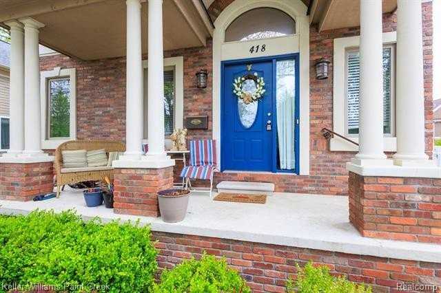 418 Oak St - Photo 6 of 38