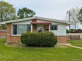 featured image of 33240 Parkwood St