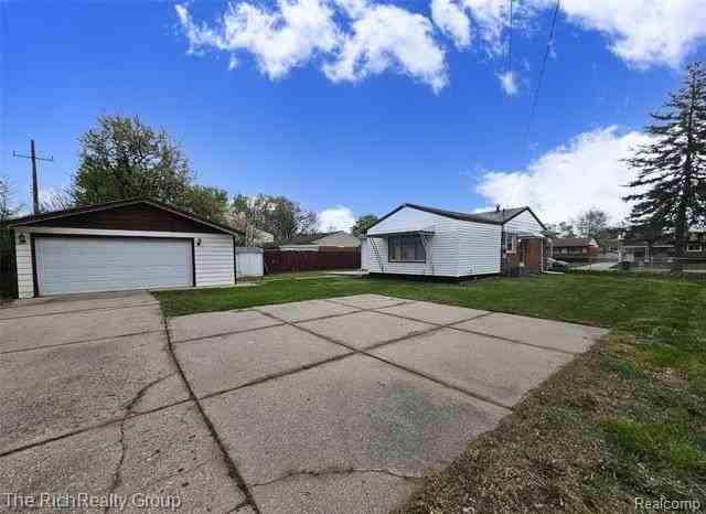 284 S Byfield St - Photo 2 of 17