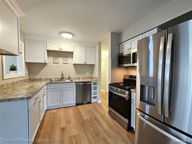 284 S Byfield St - Photo 6 of 17