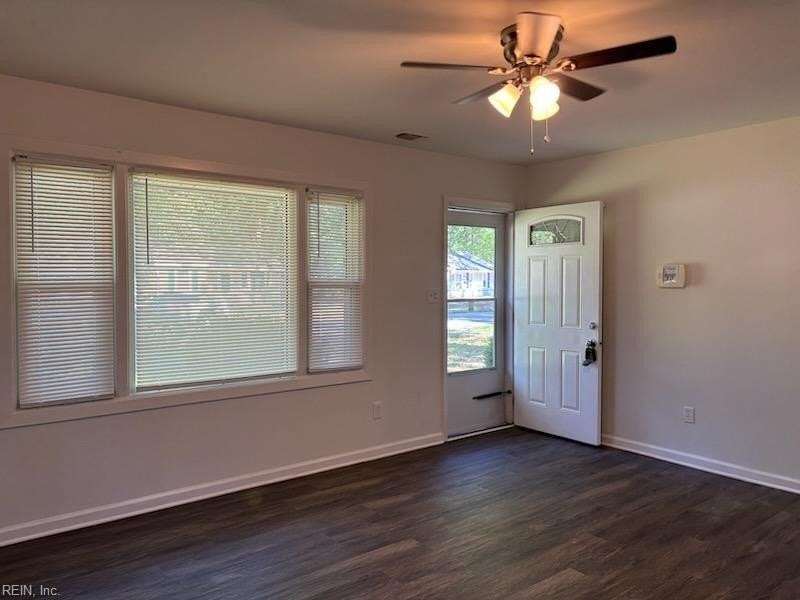 121 Pine Grove Ave - Photo 2 of 30