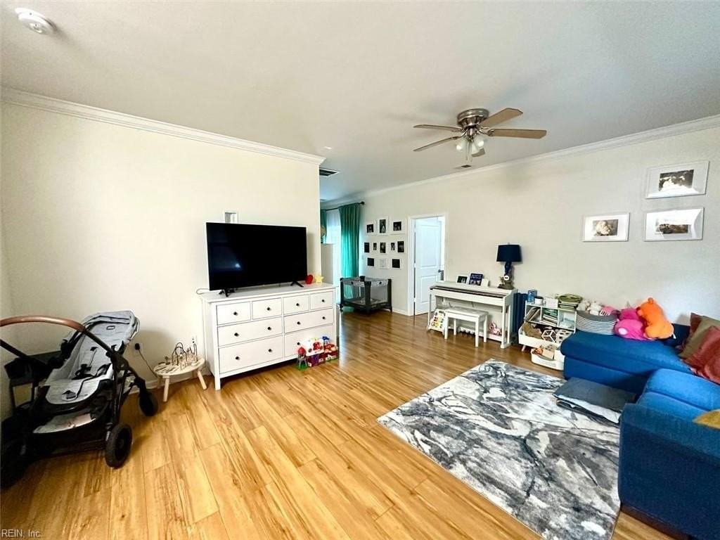 4329 Farringdon Way - Photo 4 of 27