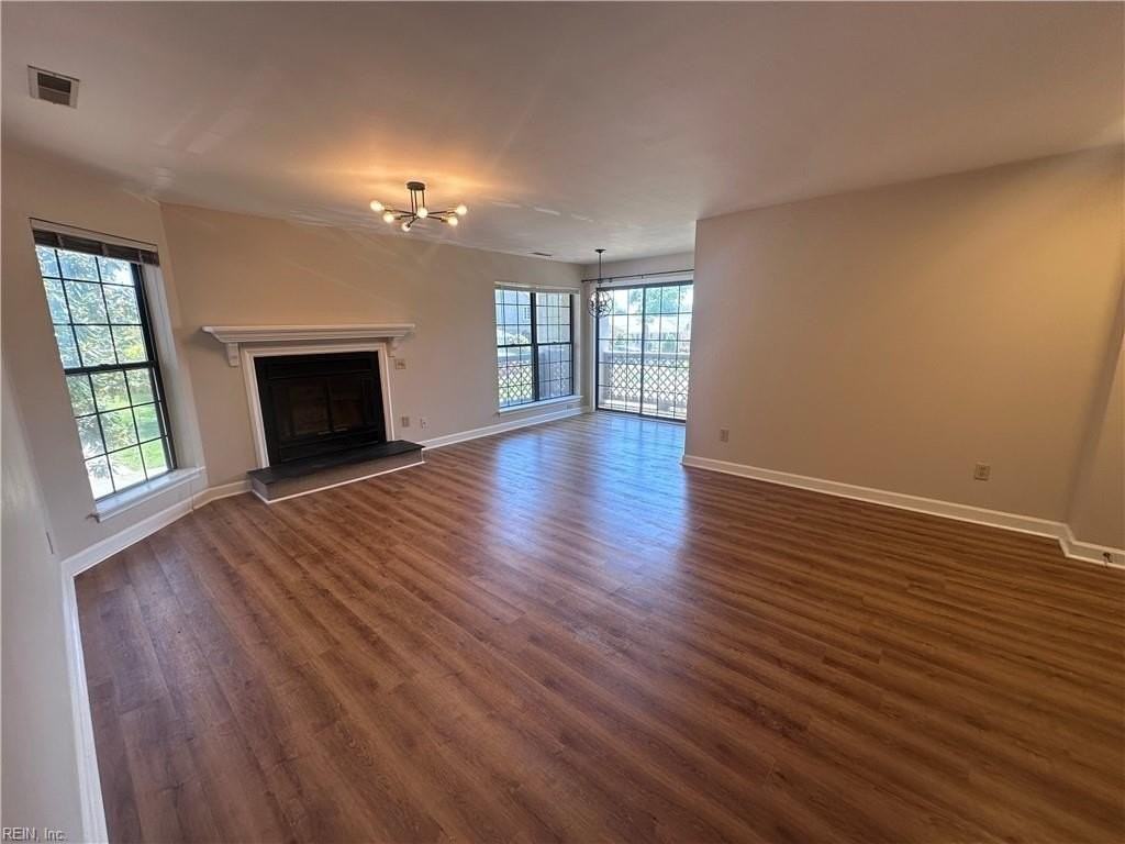 421 Harbour Pt #204 - Photo 3 of 18