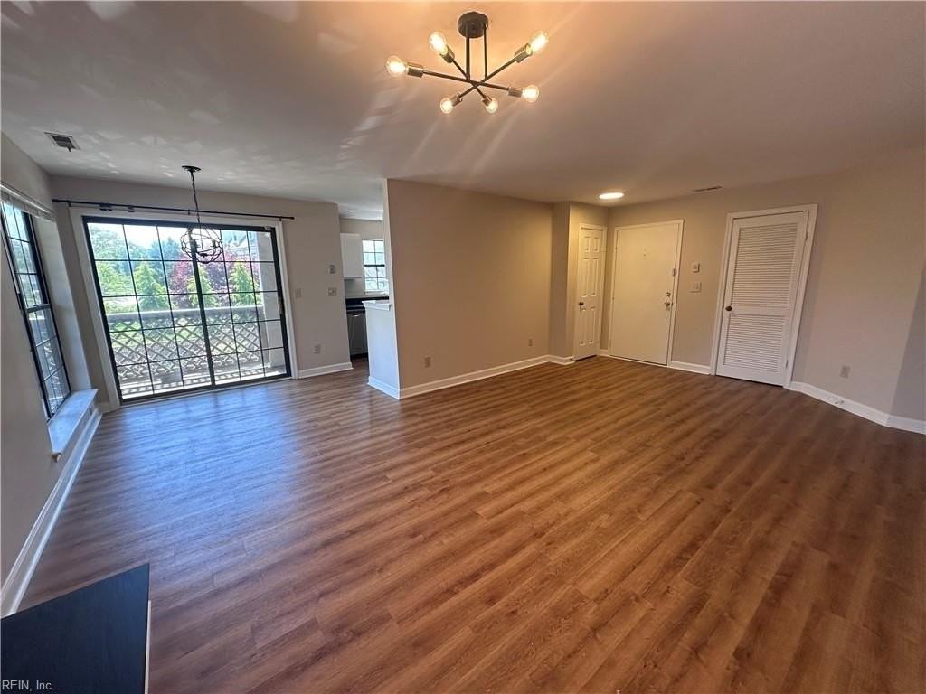 421 Harbour Pt #204 - Photo 4 of 18