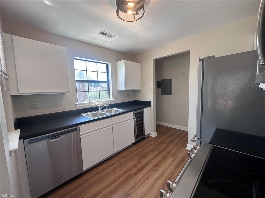 421 Harbour Pt #204 - Photo 5 of 18
