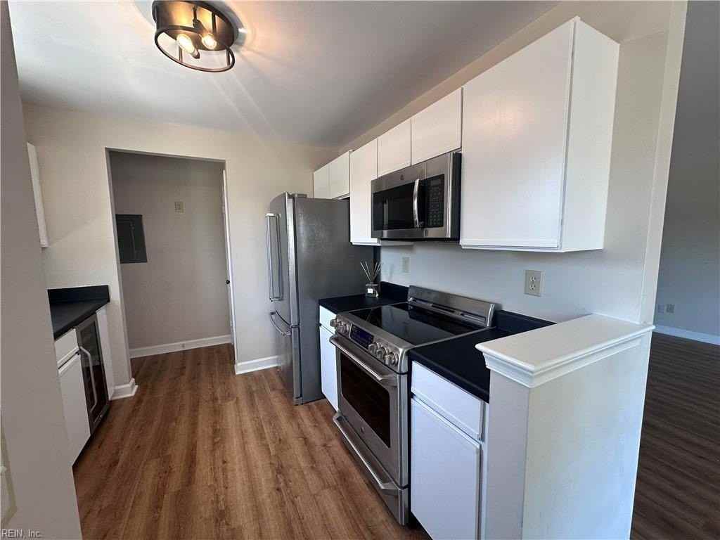 421 Harbour Pt #204 - Photo 7 of 18