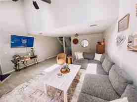 1073 Chinquapin Ln - Photo 1 of 1