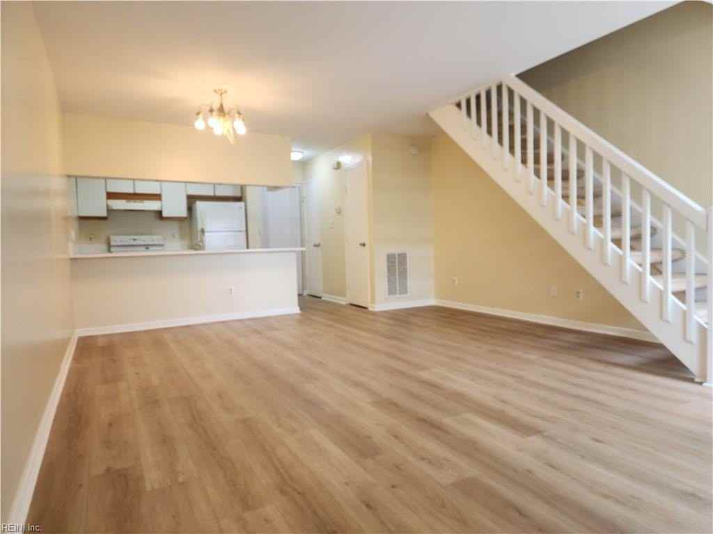 5326 Lake Victoria Arch - Photo 2 of 11
