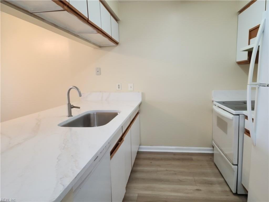5326 Lake Victoria Arch - Photo 3 of 11