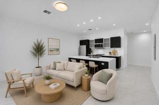 1044 Ne 18th Ave #203 - Photo 1 of 1