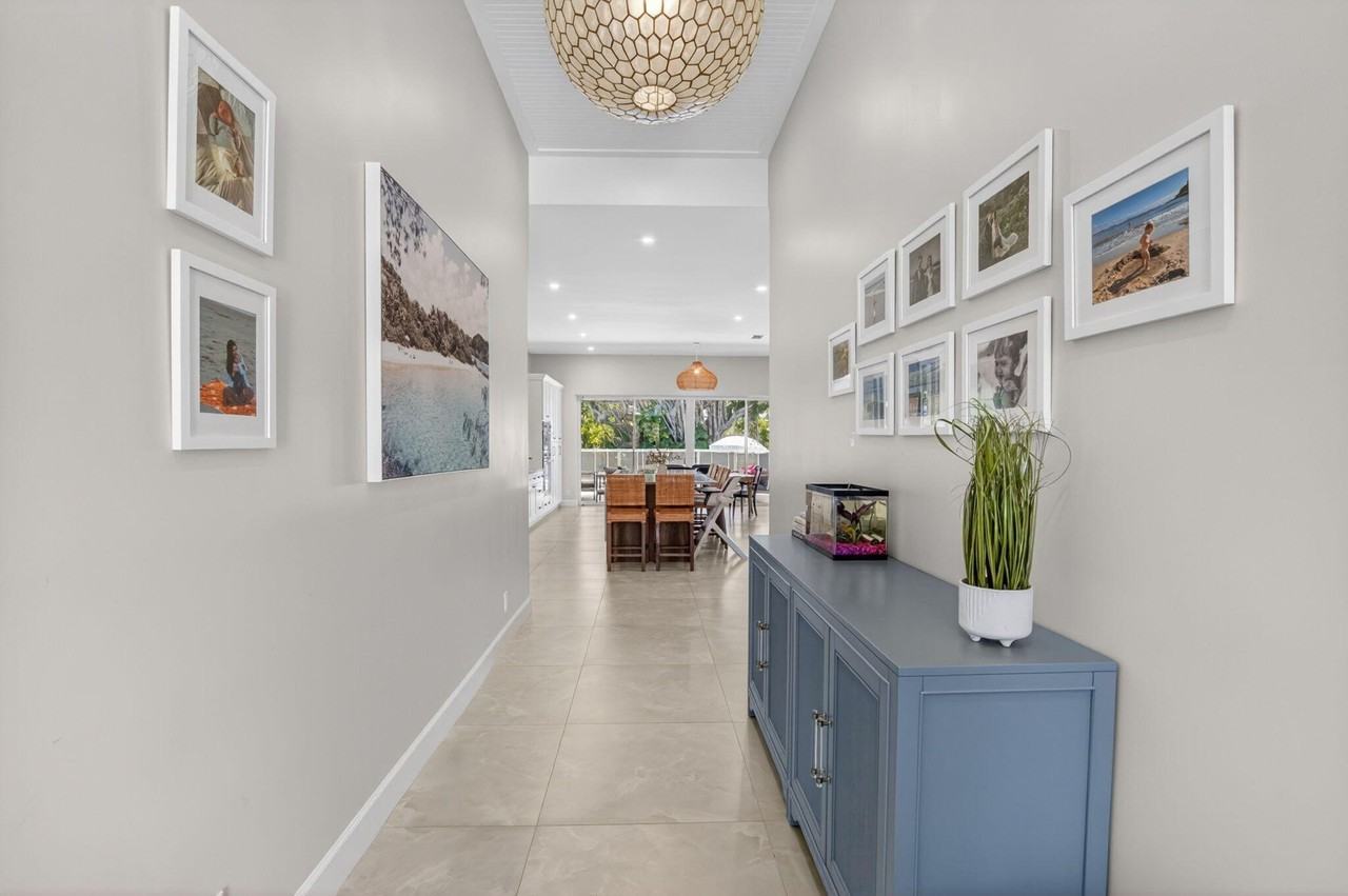 264 Nw 45th St - Photo 5 of 50