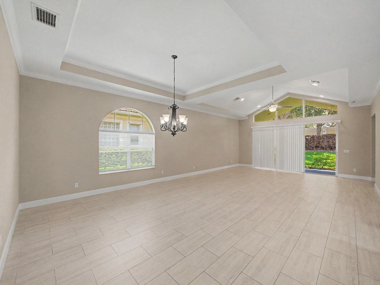 9112 Short Chip Cir - Photo 3 of 18