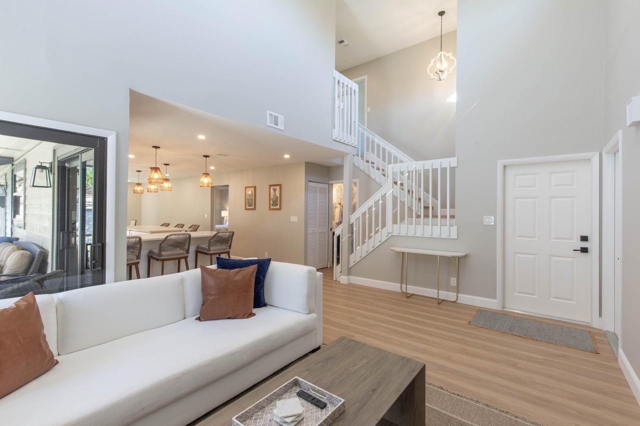 2478 Bedford Mews Dr - Photo 6 of 20