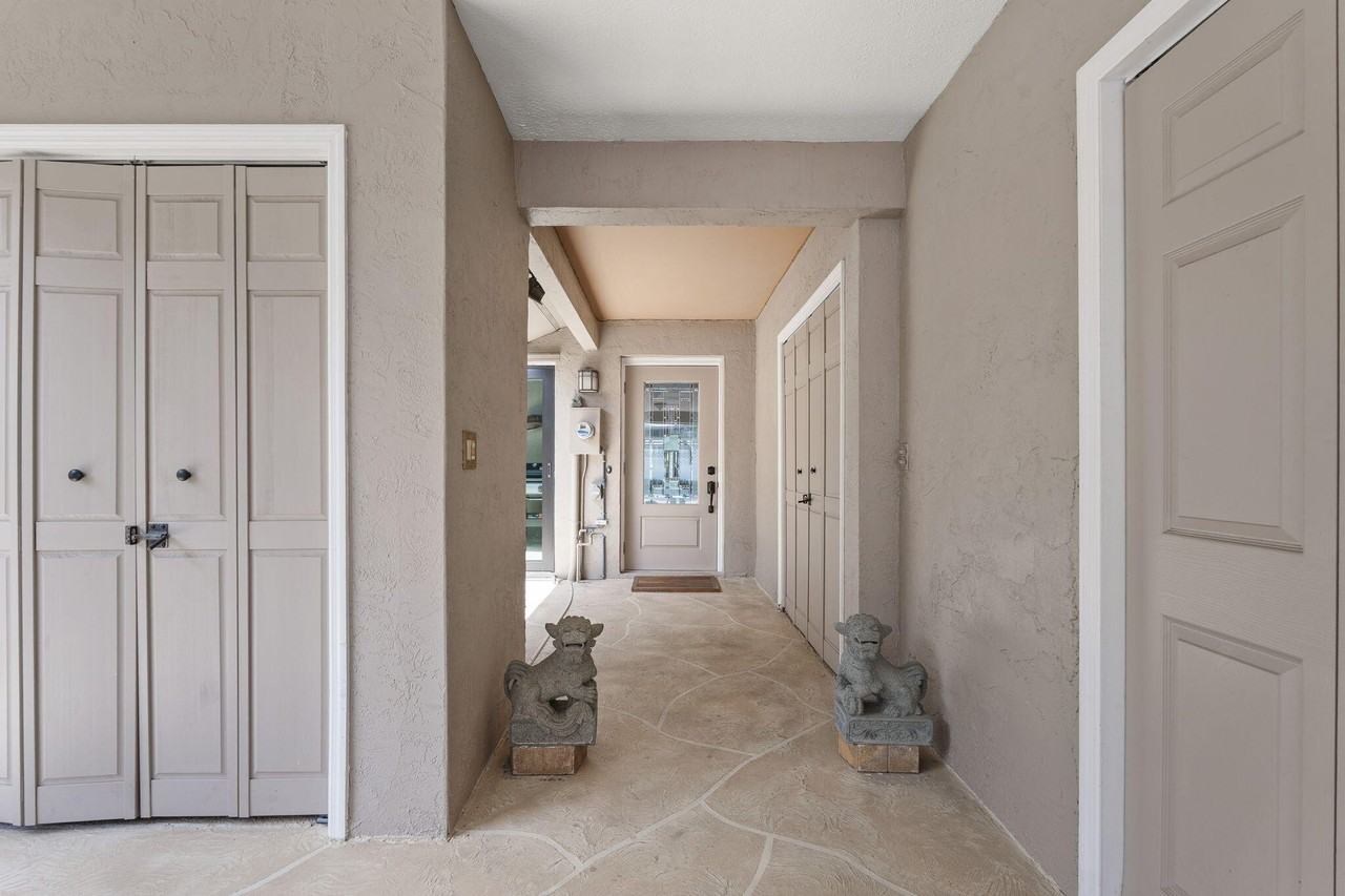 4189 Se Saint Lucie Blvd - Photo 3 of 41