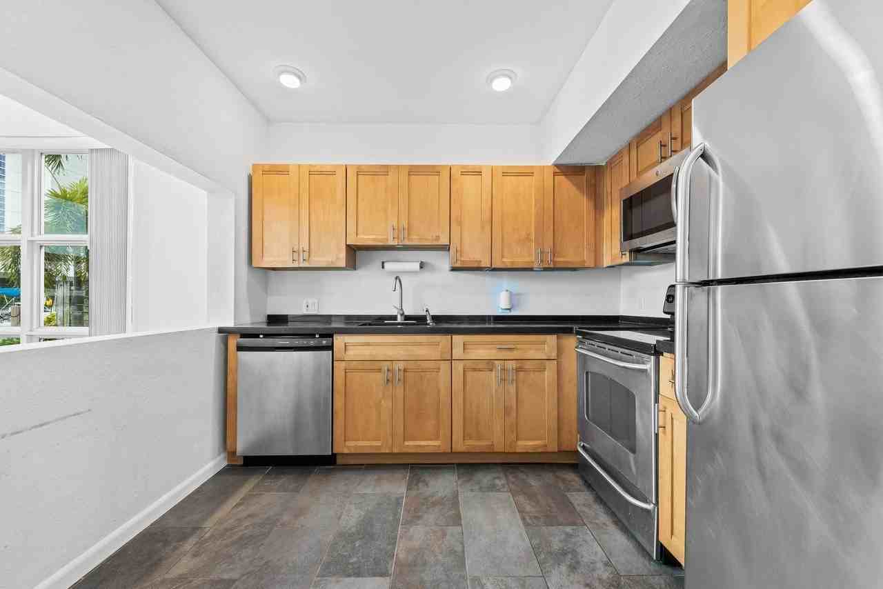 1490 Se 15th St #104 - Photo 5 of 16