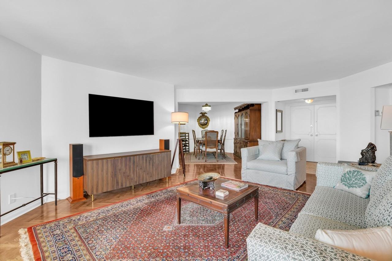 500 S Ocean Blvd #1006 - Photo 4 of 40