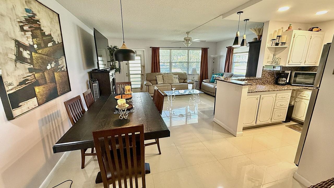 21 Newport B - Photo 5 of 50