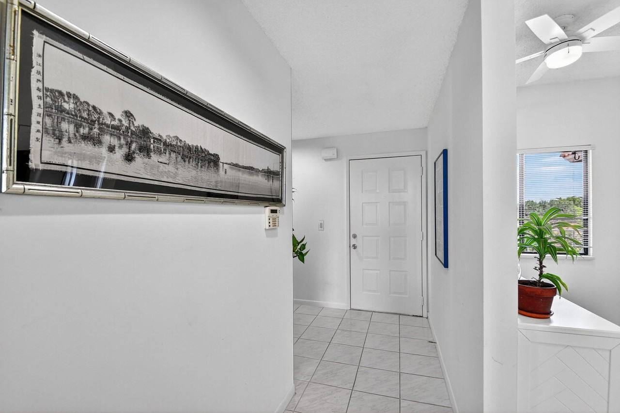 6193 Pointe Regal Cir #402 - Photo 7 of 50