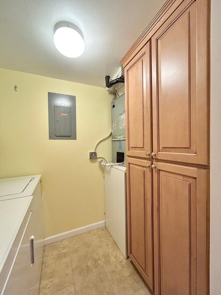443 Pine Glen Ln #B2 - Photo 6 of 37