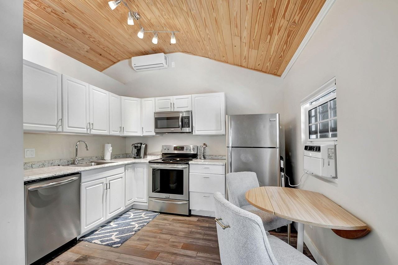 1409 Georgia Ave #B - Photo 7 of 20