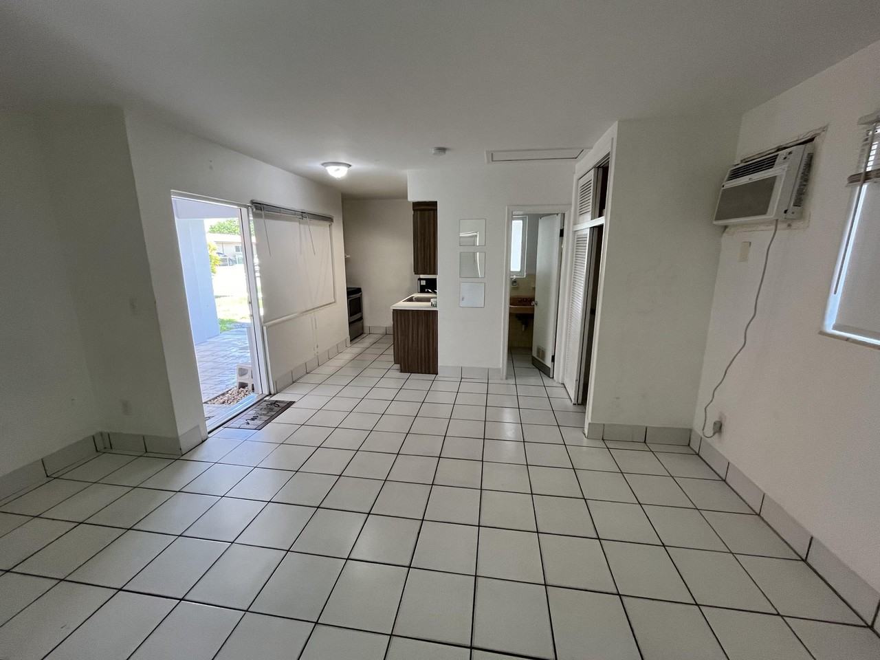 3132 Sw 25th St #3132 - Photo 4 of 12