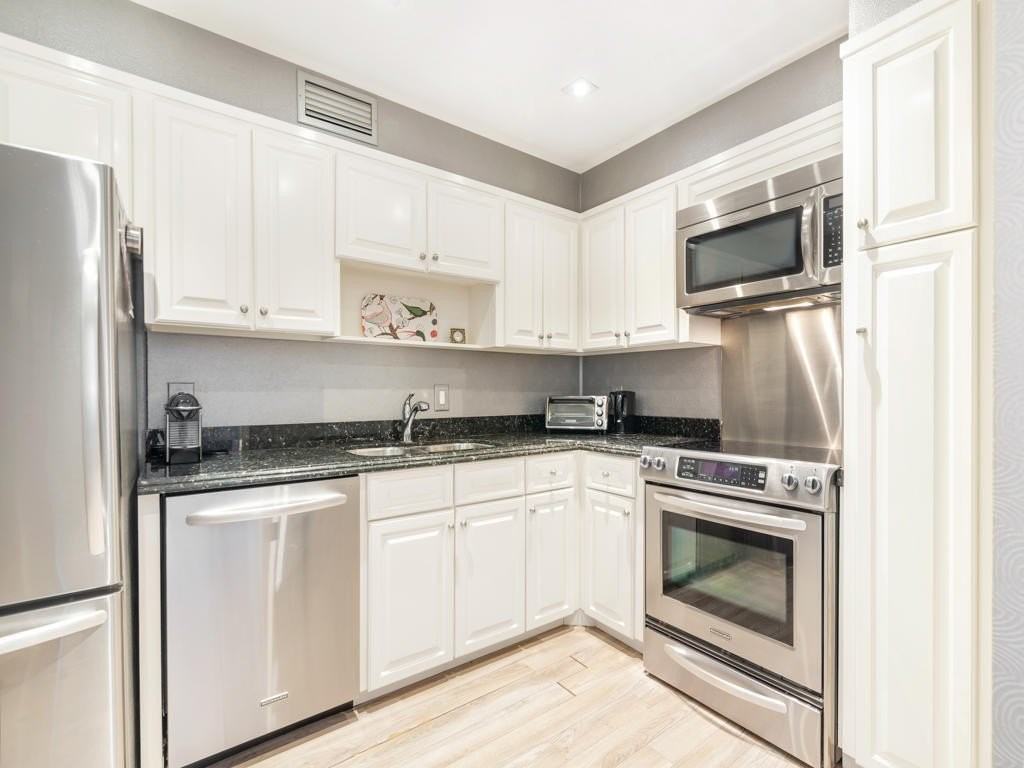 2295 S Ocean Blvd #715 - Photo 7 of 28