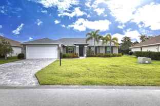 375 Sw Vista Lake Dr - Photo 1 of 1